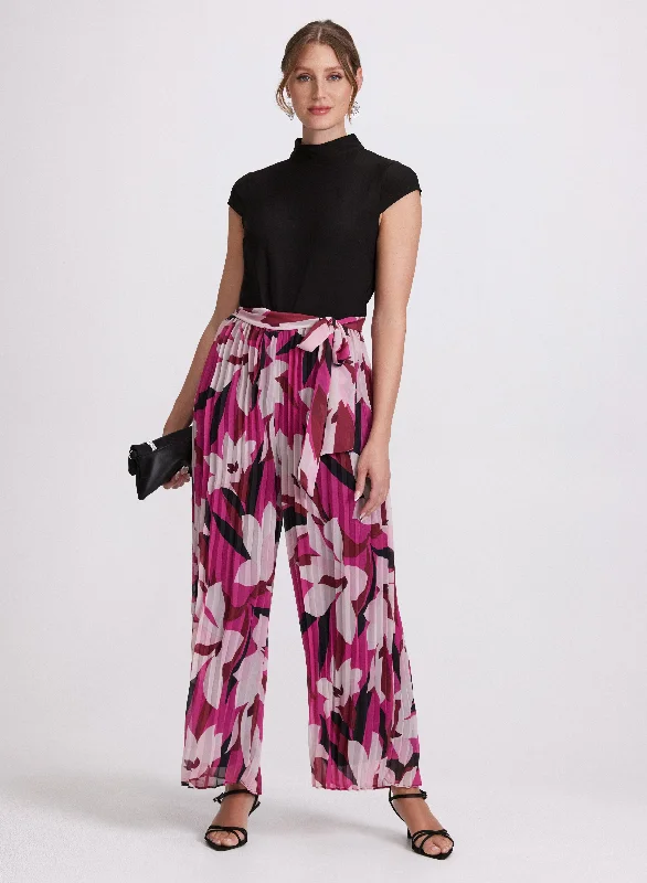 Mini dresses with ribbed textures for a unique appearance Plissé Floral Jumpsuit