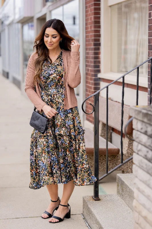 Midi dresses with patchwork patterns for a one - of - a - kind style Dainty Wildflowers Midi Dress Midi dresses with patchwork patterns for a one - of - a - kind style Dainty Wildflowers Midi Dress