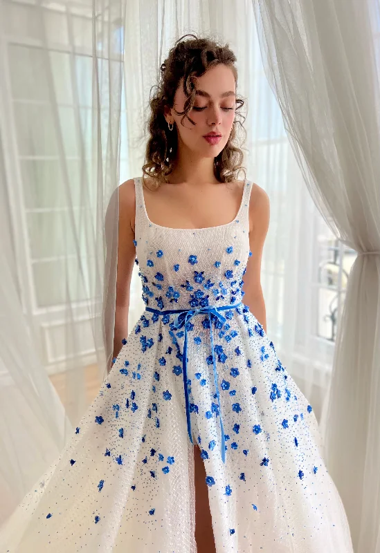 Mini dresses with puff sleeves for a vintage look White Midnight Gown
