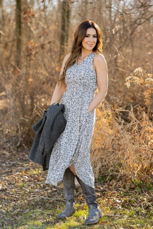 Midi dresses with patchwork patterns for a one - of - a - kind style Vintage Floral Wrap Bottom Midi Dress Midi dresses with patchwork patterns for a one - of - a - kind style Vintage Floral Wrap Bottom Midi Dress