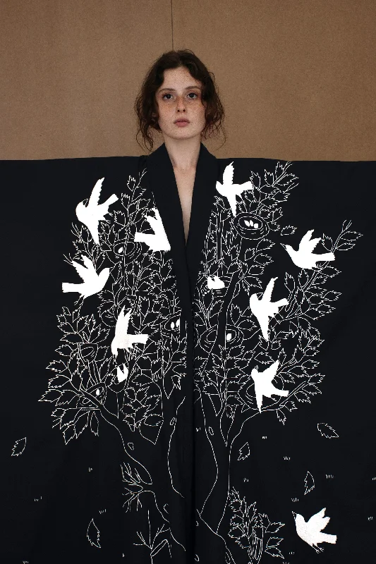 Long women's mac coats in a lightweight fabric for spring showersChoice