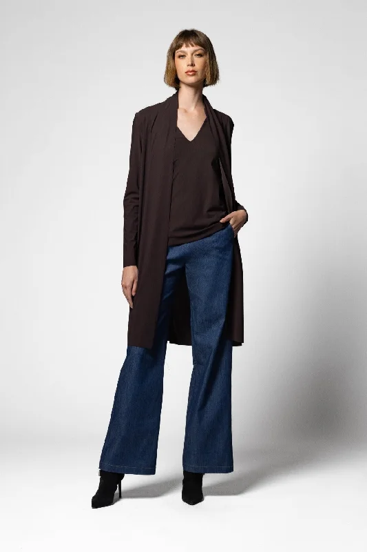 Long women's mac coats in a lightweight fabric for spring showersGreta 2 Coat - Espresso Long women's mac coats in a lightweight fabric for spring showersGreta 2 Coat - Espresso