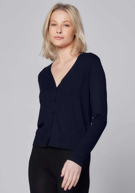 hand knitted women cardigan with artisanal charmCardigan Lelscardigan Venice-Blue