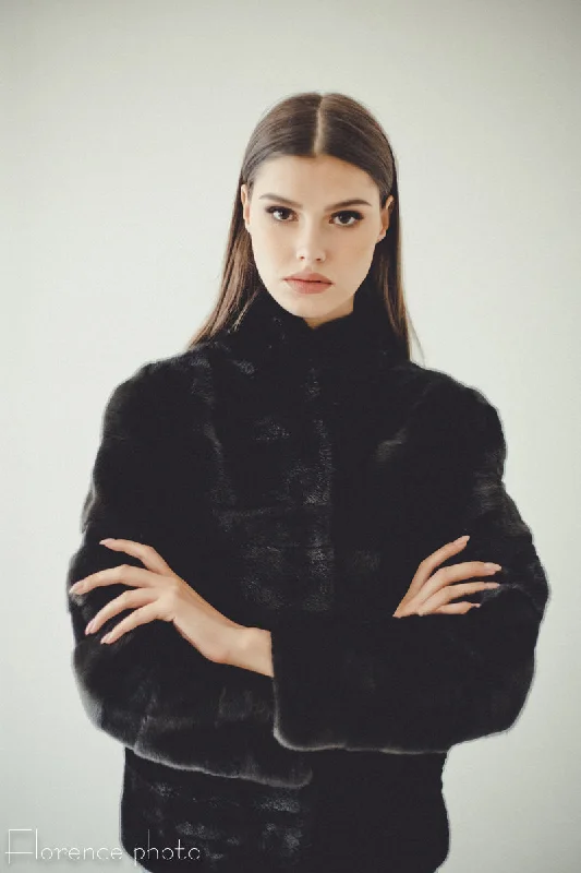 Mid - length women's down coats in a slim fit for a modern and sleek appearanceSale Short Mink Jacket (Black) Mid - length women's down coats in a slim fit for a modern and sleek appearanceSale Short Mink Jacket (Black)