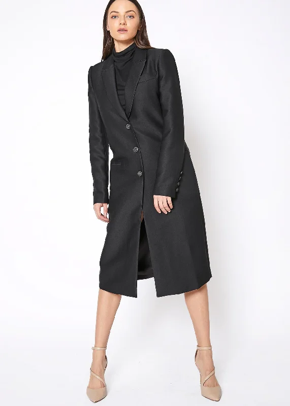 Oversized Women's Printed Blazers in Animal Patterns for a Statement PieceWomen's Button Down Longline Blazer In Black Oversized Women's Printed Blazers in Animal Patterns for a Statement PieceWomen's Button Down Longline Blazer In Black