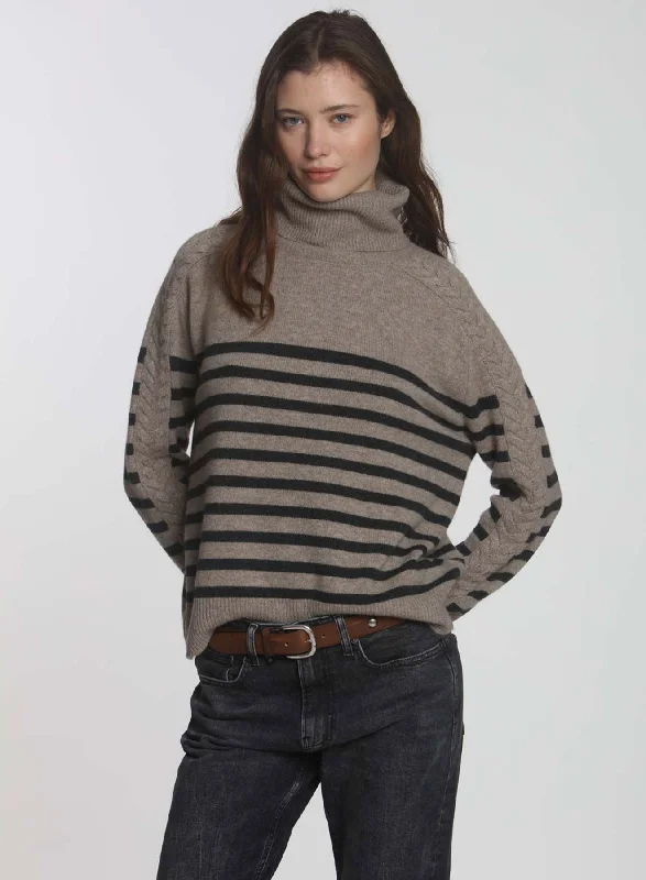 Short Sleeve Women's Cotton Blend Sweaters in Pastel ColorsFrench Cable - Taupe/coal Short Sleeve Women's Cotton Blend Sweaters in Pastel ColorsFrench Cable - Taupe/coal