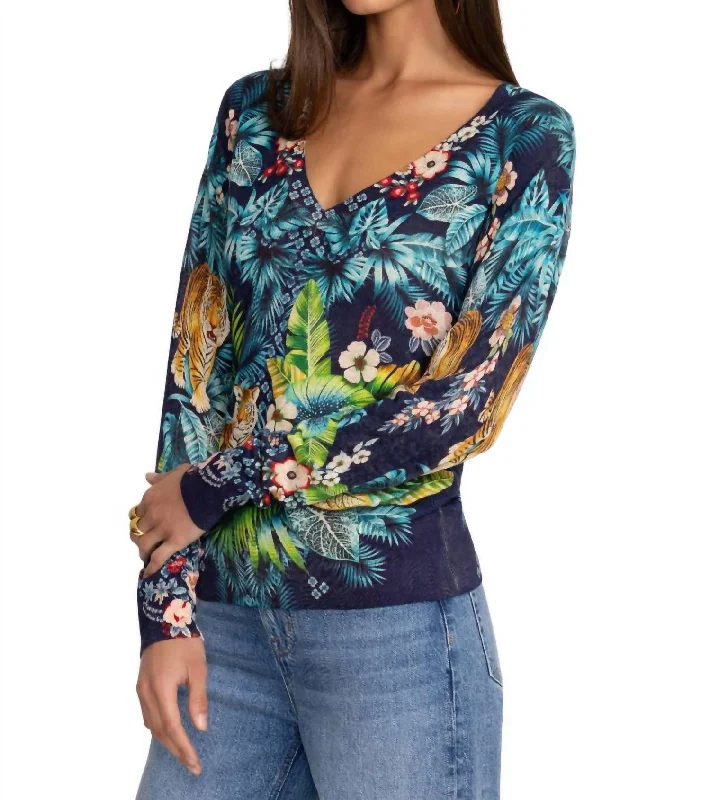Knee - Length Women's Wool Blend Sweater Dresses in Neutral ColorsTiger Printed Sweater In Navy
