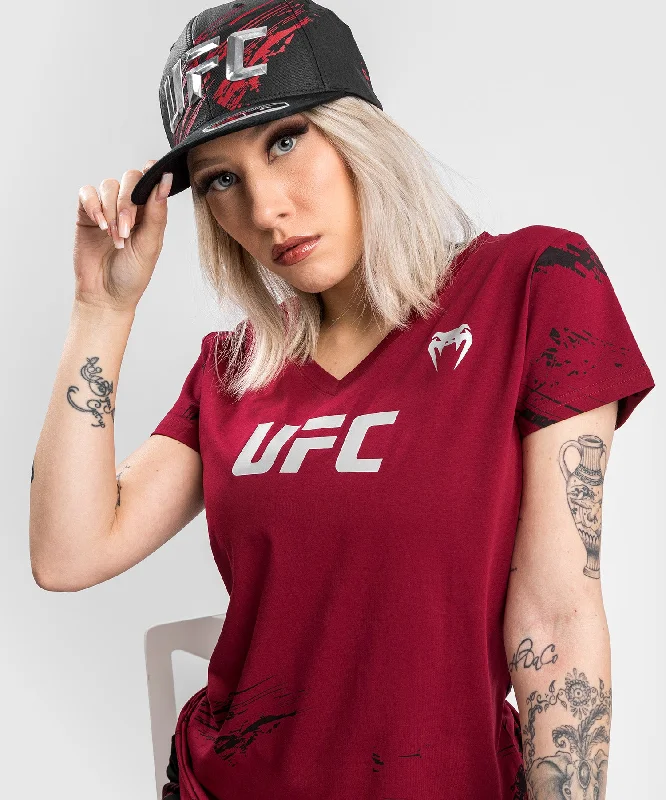 Striped Women T Shirt in a Classic PatternUFC Venum Authentic Fight Week 2.0 Women’s Short Sleeve T-Shirt - Red Striped Women T Shirt in a Classic PatternUFC Venum Authentic Fight Week 2.0 Women’s Short Sleeve T-Shirt - Red