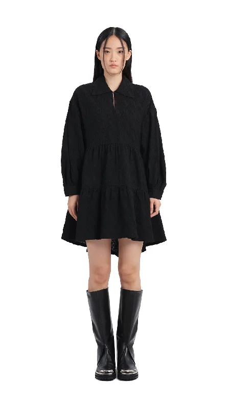 Empire Waist Women Dress to Accentuate the Bust and Conceal the WaistPleated Sleeves Dress