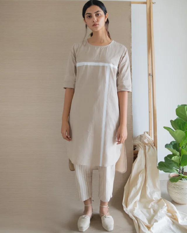 Printed Abstract Women Dress for a Modern and Artistic Appeal Printed Abstract Women Dress for a Modern and Artistic Appeal Beige Hand Block Tunic