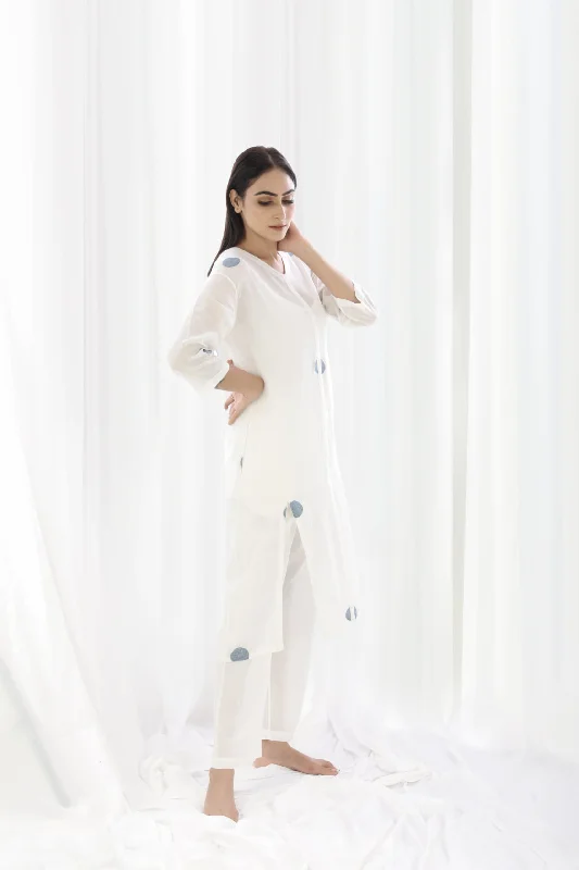 Sheath Women Dress with a Tailored Fit for a Professional Look Sheath Women Dress with a Tailored Fit for a Professional Look Bright White Back Placket Shirt Dress Sheath Women Dress with a Tailored Fit for a Professional Look Sheath Women Dress with a Tailored Fit for a Professional Look Bright White Back Placket Shirt Dress