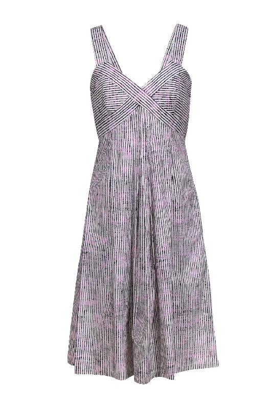 Mini Women Dress with a Short Hem for a Young and Trendy Style Mini Women Dress with a Short Hem for a Young and Trendy Style Carolina Herrera - Ivory w/ Pink & Black Stripe Print Cotton Midi Dress Sz 8 Mini Women Dress with a Short Hem for a Young and Trendy Style Mini Women Dress with a Short Hem for a Young and Trendy Style Carolina Herrera - Ivory w/ Pink & Black Stripe Print Cotton Midi Dress Sz 8