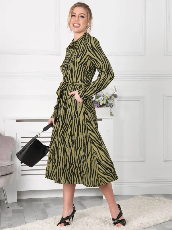 Midi dresses with halter necks for a stylish and comfortable optionJolie Moi Shea Viscose Shirt Midi Dress, Green Animal Midi dresses with halter necks for a stylish and comfortable optionJolie Moi Shea Viscose Shirt Midi Dress, Green Animal