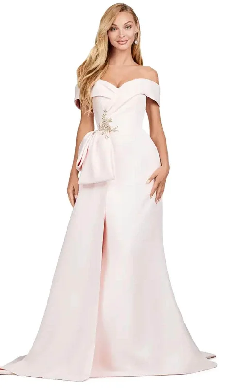 Lace - trimmed wedding guest dresses in blush pinkAshley Lauren 11425 - Off-Shoulder Mermaid Satin Gown Lace - trimmed wedding guest dresses in blush pinkAshley Lauren 11425 - Off-Shoulder Mermaid Satin Gown