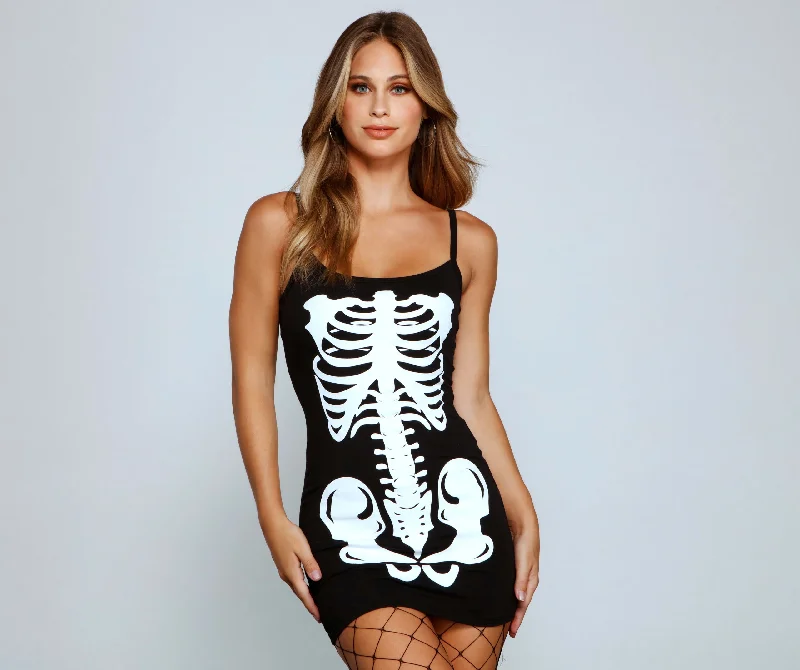 Bodycon dress with a ruffled trim​Glam Ghoul Skeleton Print Mini Dress