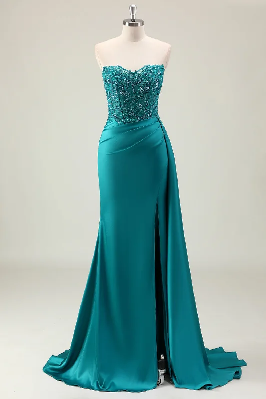Cocktail dresses with a patchwork pattern and a mid - thigh lengthGreen Sheath Sweetheart Corset Beaded Long Prom Dress with Appliqued Lace Cocktail dresses with a patchwork pattern and a mid - thigh lengthGreen Sheath Sweetheart Corset Beaded Long Prom Dress with Appliqued Lace