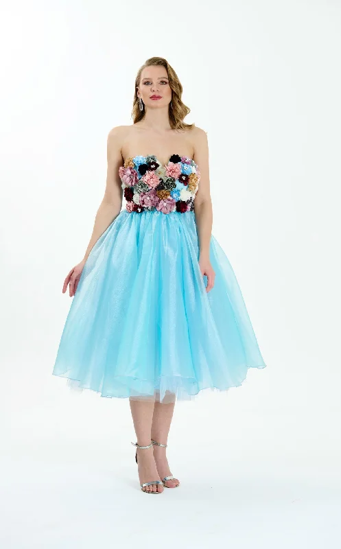 Cocktail dresses with a wrap - around style and a belted waistGygess G2411055 Dress