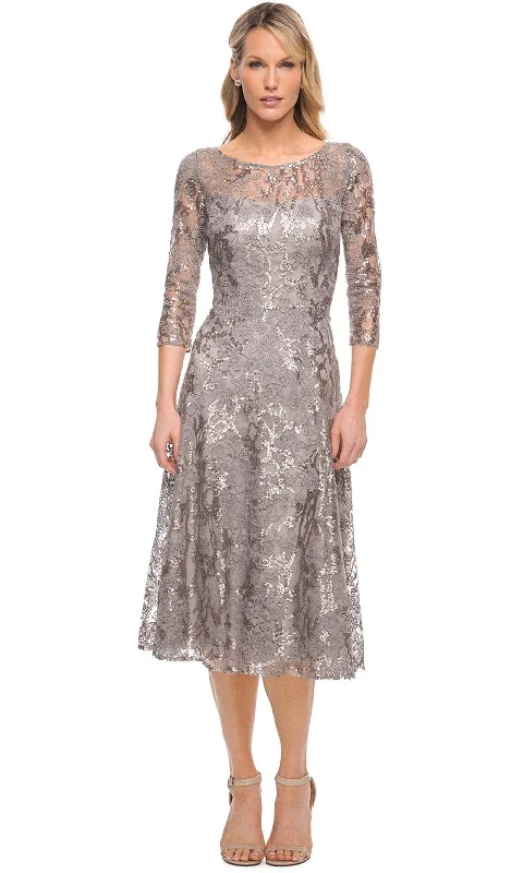 Bow - backed wedding guest dresses in silk for a luxurious feelLa Femme 29993 - Sparkly Embroidered Tea Length Dress