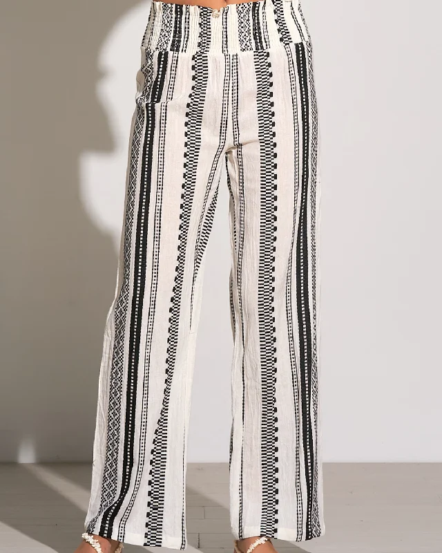 Knee - length cover ups for a versatile and practical beachwear option2024 Elan Smocked Wide Leg Pant (More colors available) - CNJ2301 Knee - length cover ups for a versatile and practical beachwear option2024 Elan Smocked Wide Leg Pant (More colors available) - CNJ2301