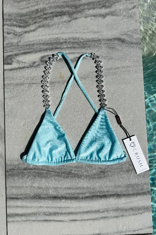 Minimalist - designed cover ups for a sleek and simple beach appearanceSAMPLE SALE 74 TOP Minimalist - designed cover ups for a sleek and simple beach appearanceSAMPLE SALE 74 TOP